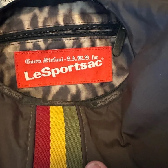 L.A.M.B. 1st Edition Hella Hobo Rasta Bag - Picture 10 of 10